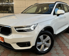 VOLVO XC40 2.0 D3 150ks 4x4 "Momentum" Full LED Virtual Automatik